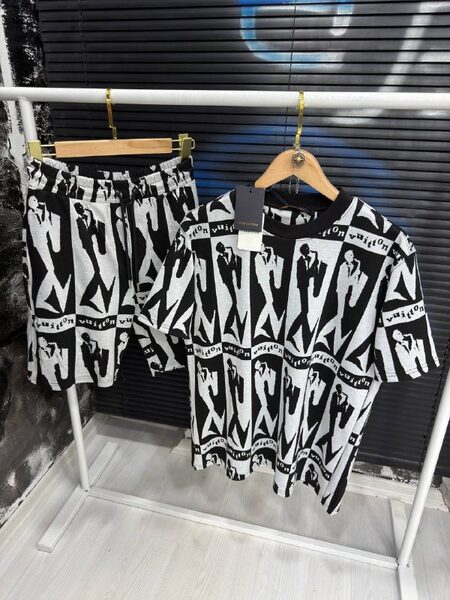 Apparel — TGJCf1WvsCLE view 2