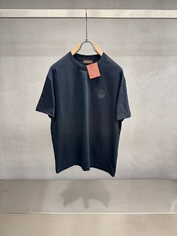 Apparel — TGJQECHxwWb_ view