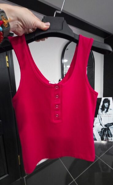 Apparel — TGJRKP5VUxxc