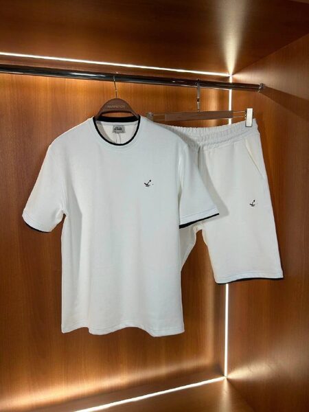 Apparel — TGJU7q7VecMU view 2