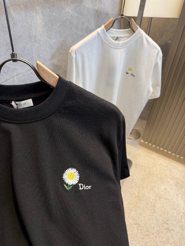 Apparel — TGJZkQcpAhw7 view