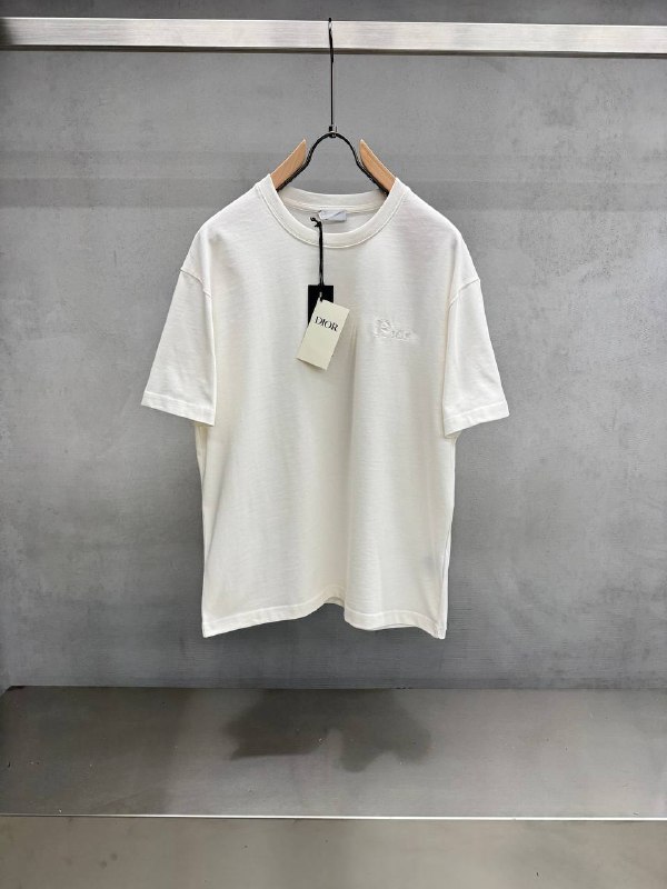 Apparel — TGJeQmFel6Jt view