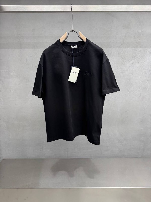 Apparel — TGJeQmFel6Jt view