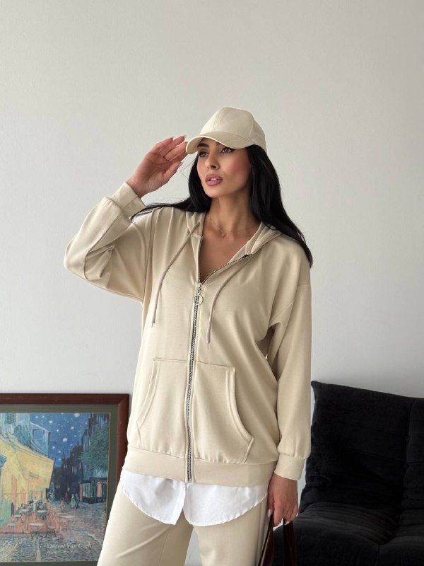 Apparel — TGJg11pHDKso view