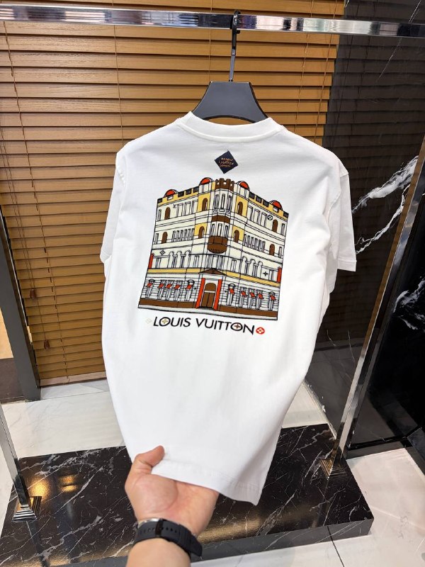 Apparel — TGJgKNO544xs