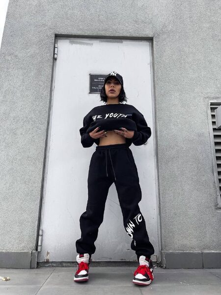 Apparel — TGJitVOWLzkM view 3