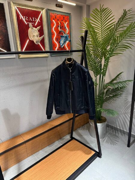 Apparel — TGJlKhWJobB-