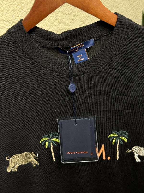 Apparel — TGJmlIvmPMQb view