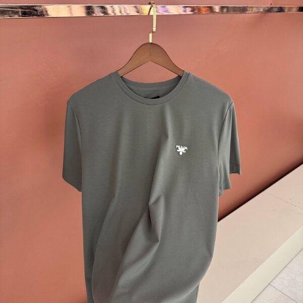 Apparel — TGJt3VP7IgZ1 view 4