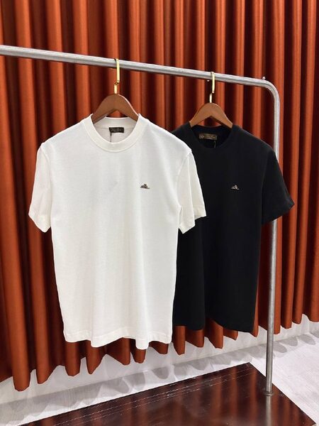 Apparel — TGKJpgBhlJam