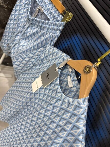 Apparel — TGKNQ88kk5eE view 4