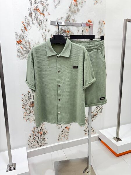 Apparel — TGKS8JhC28xE view 2
