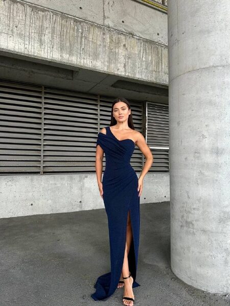 Apparel — TGKT0s6mW7Dh