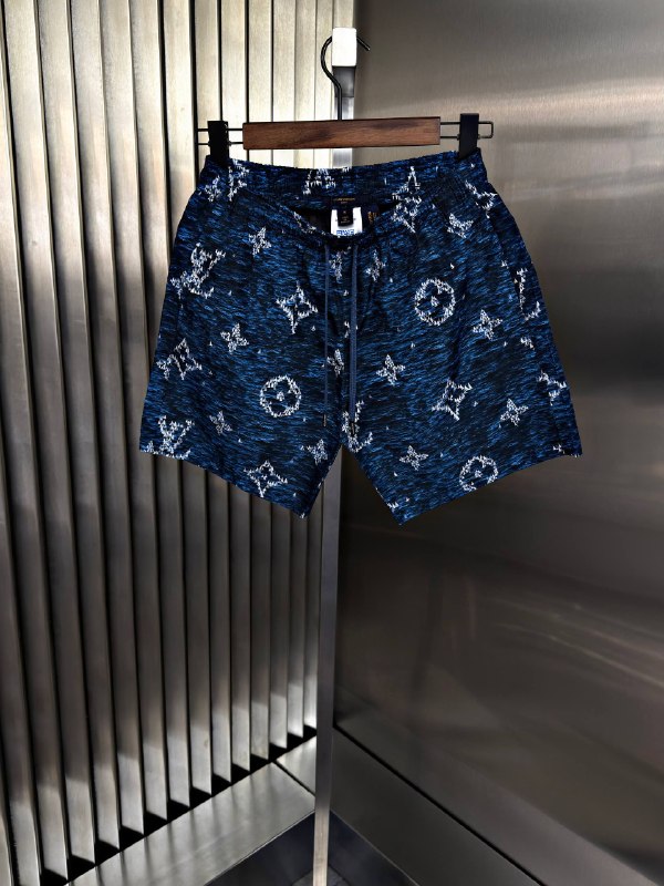 Apparel — TGKc_KX7WPFs