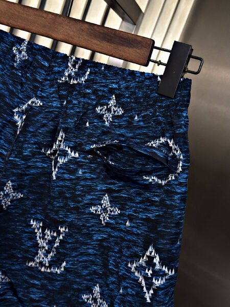 Apparel — TGKc_KX7WPFs view 5