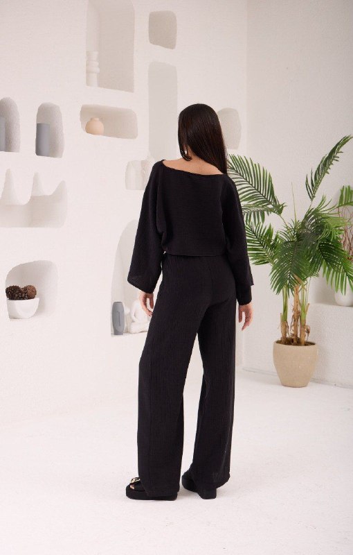 Apparel — TGKcjNRhdpl4 view
