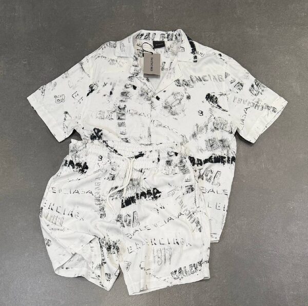 Apparel — TGKhAEClXQgn view 2