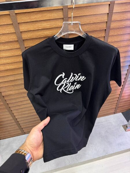 Apparel — TGKikgFJ9Sdo