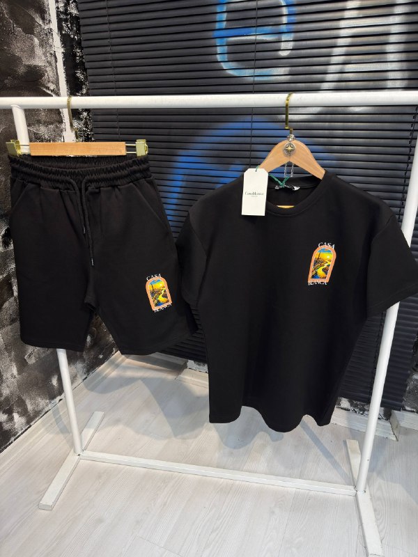 Apparel — TGKngSVYz4ye