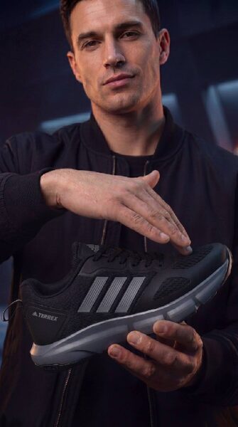 Men's Sneakers — TGKrl6c3T810 view 3