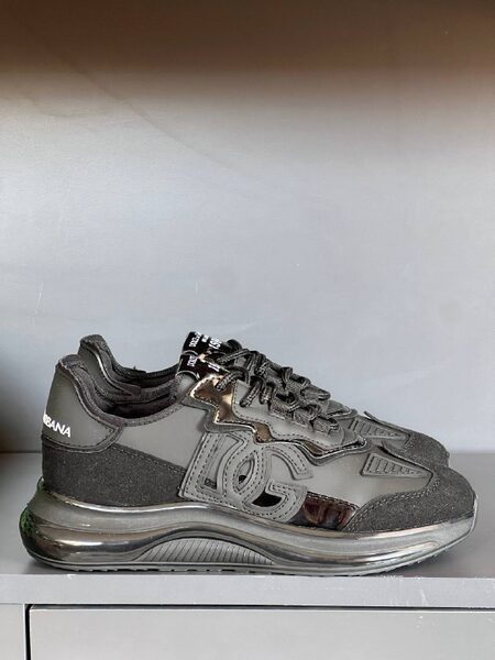 Men's Sneakers — TGKsuZQjFVXI view 2