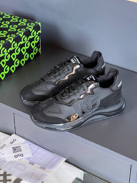 Men's Sneakers — TGKsuZQjFVXI view 3