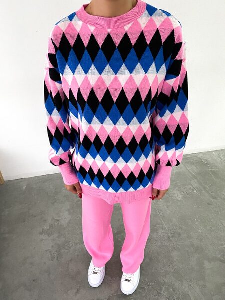 Apparel — TGKv5-_TYd9Y view 2