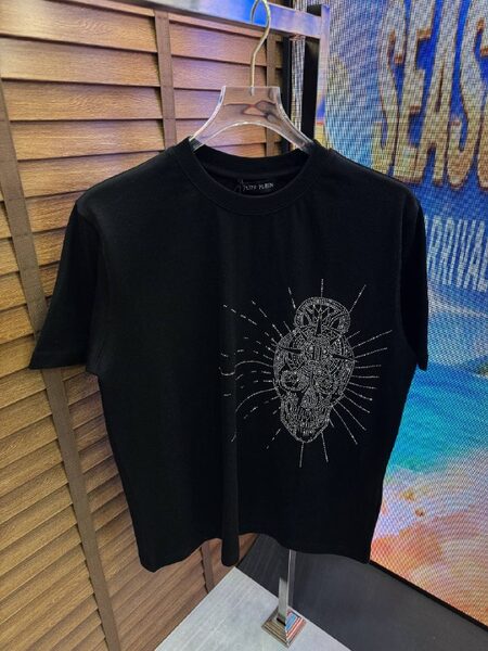 Apparel — TGLCHgT92HZ0