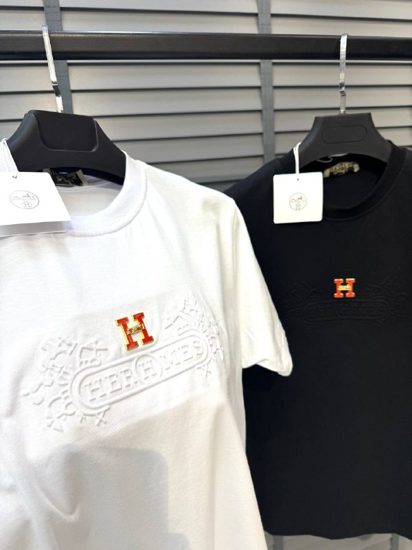 Apparel — TGLH1pbBppjw