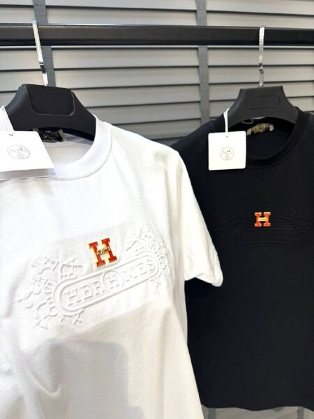 Apparel — TGLH1pbBppjw