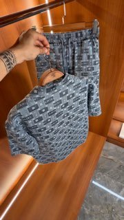 Apparel — TGLIza4jma_O