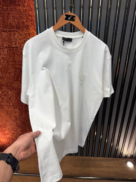 Apparel — TGLYw0l42BI0