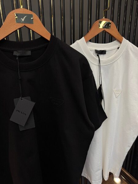 Apparel — TGLYw0l42BI0 view 3
