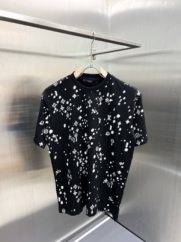 Apparel — TGLfml4F3H6w