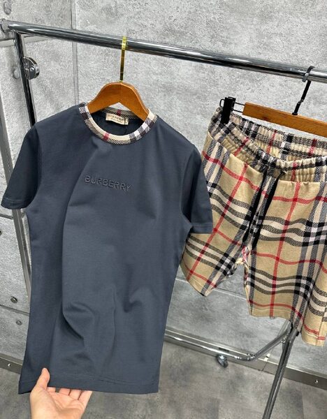Apparel — TGLj2G1gBYe8 view 2