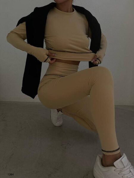 Apparel — TGLjXT8IamHI view 3