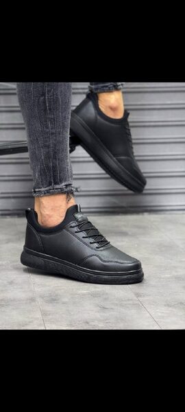 Men's Sneakers — TGLtIZsCg17K view 2