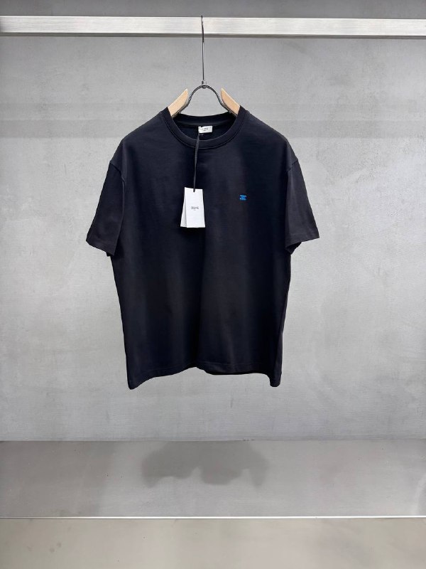 Apparel — TGLxfTxxNgnj view