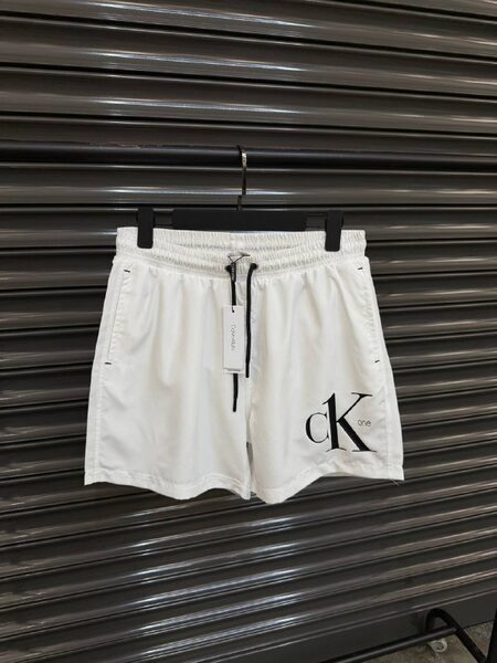 Apparel — TGM0pyQEiNcB view 2
