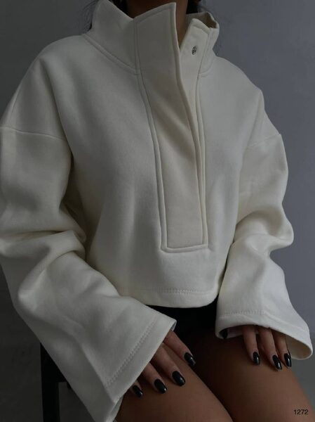 Apparel — TGM3UlxiQ8v- view 4