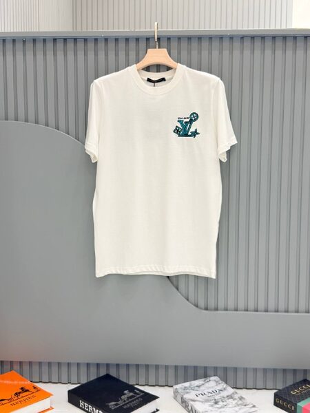 Apparel — TGMJEqQnxPp6