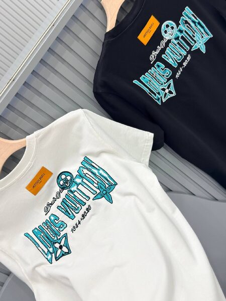 Apparel — TGMJEqQnxPp6 view 4