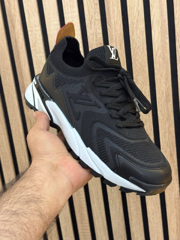 Men's Sneakers — TGMaQ9eZoBy6 view