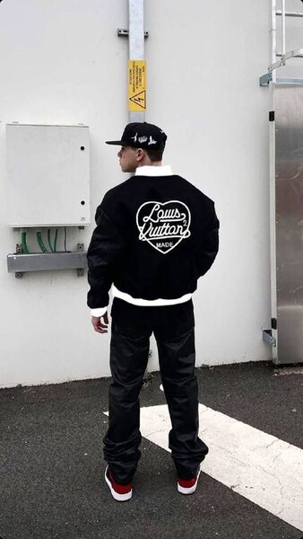 Apparel — TGMagtKs7VQS view 3