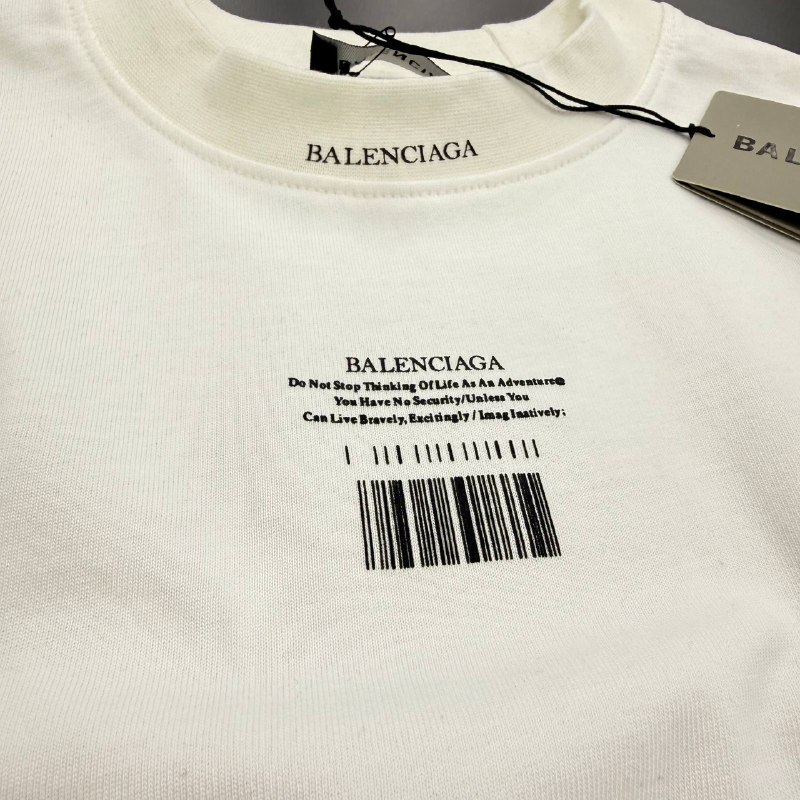 Apparel — TGMdIUwMy-I9
