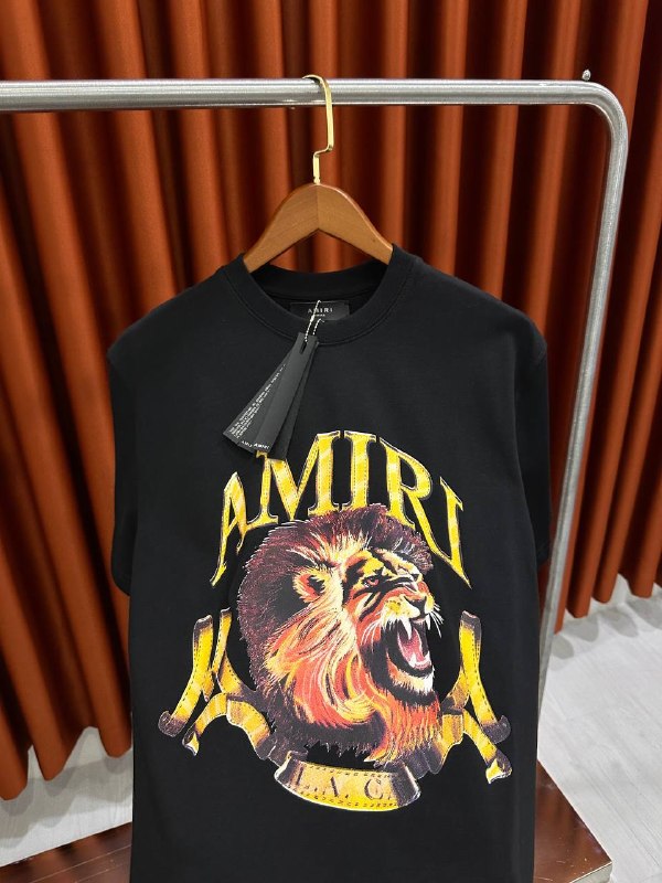 Apparel — TGMl2z_iHj1k view