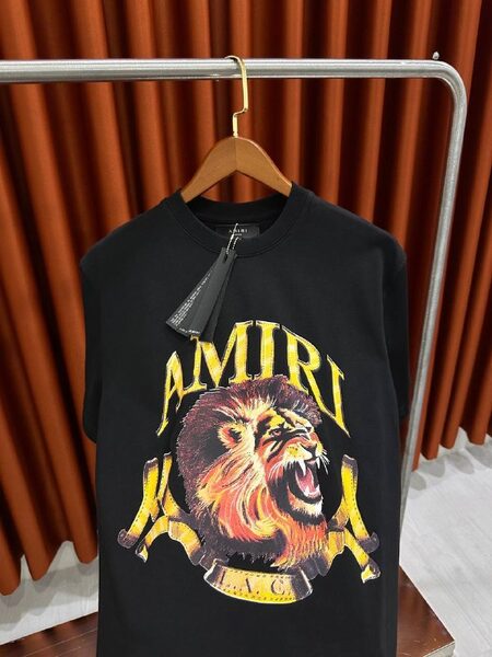 Apparel — TGMl2z_iHj1k view 4