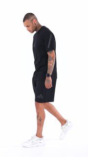 Apparel — TGMsGn8FphxM