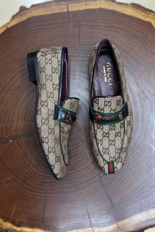 Gucci Sneakers — TGN3w_bj96eO