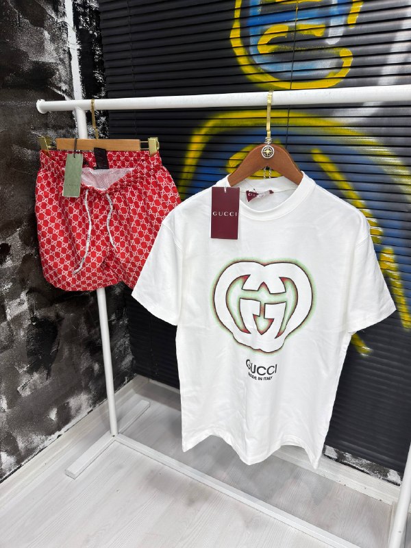 Apparel — TGN5WbB1rBRE